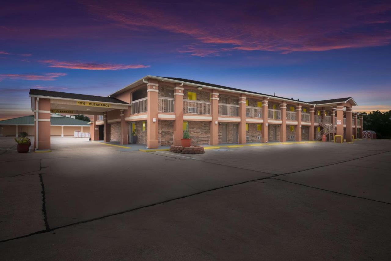 Surestay Hotel By Best Western Rockdale Exterior foto